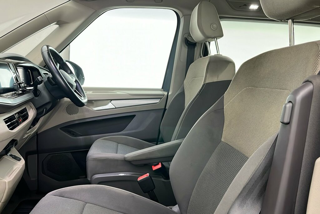 Volkswagen Multivan 1.5 Tsi Life Dsg White #24
