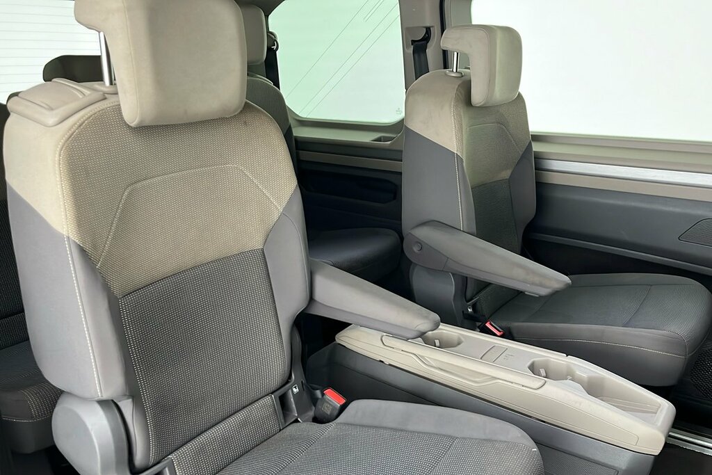 Volkswagen Multivan 1.5 Tsi Life Dsg White #10