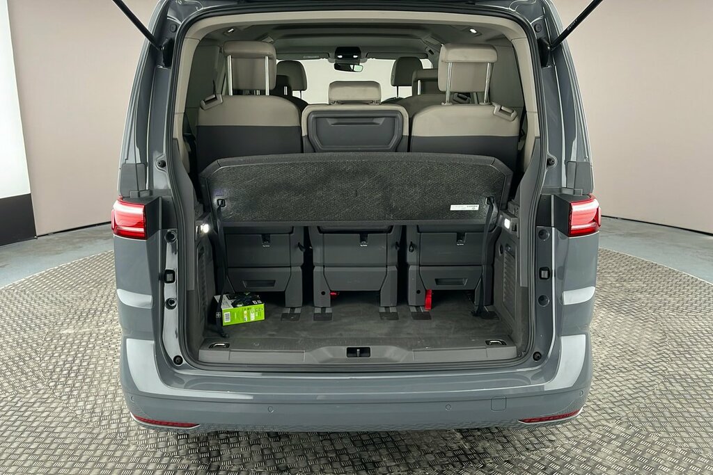 Volkswagen Multivan 1.5 Tsi Life Dsg White #11