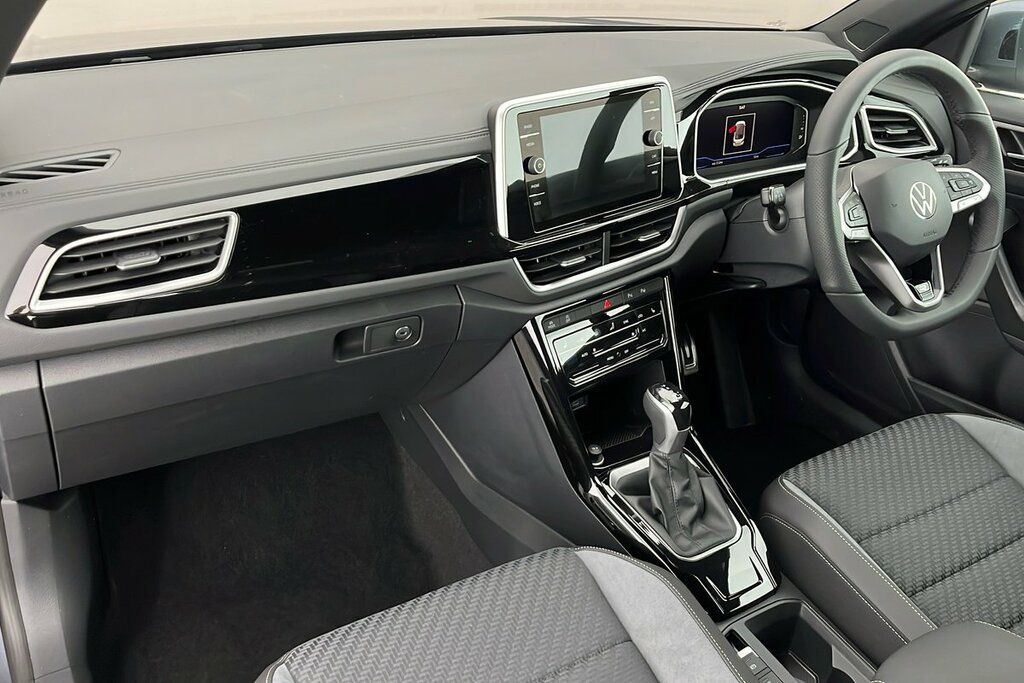 Volkswagen T-Roc R-line 1.5 Tsi 150Ps 7-Speed Dsg Grey #2