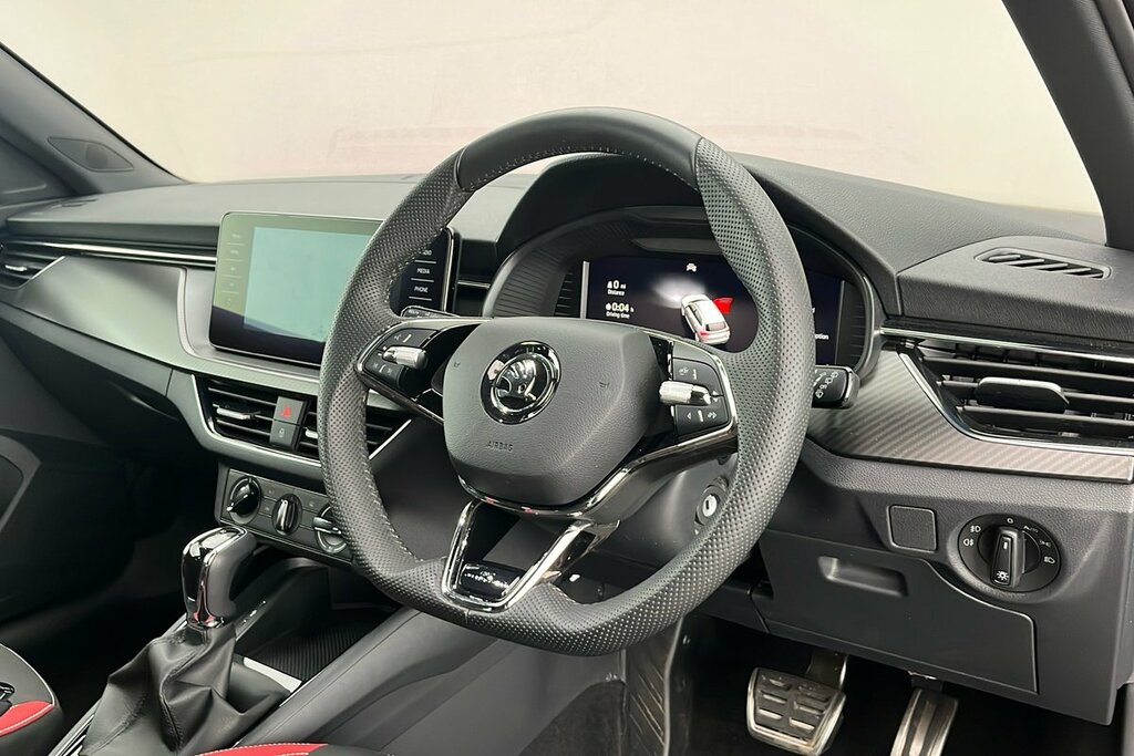 Skoda Kamiq Monte Carlo 1.5 Tsi 150 Ps Dsg Black #6