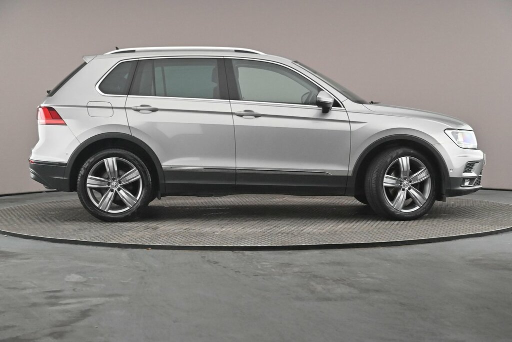 Volkswagen Tiguan Swb Match 1.5 Tsi Evo 130Ps 6-Speed Silver #4