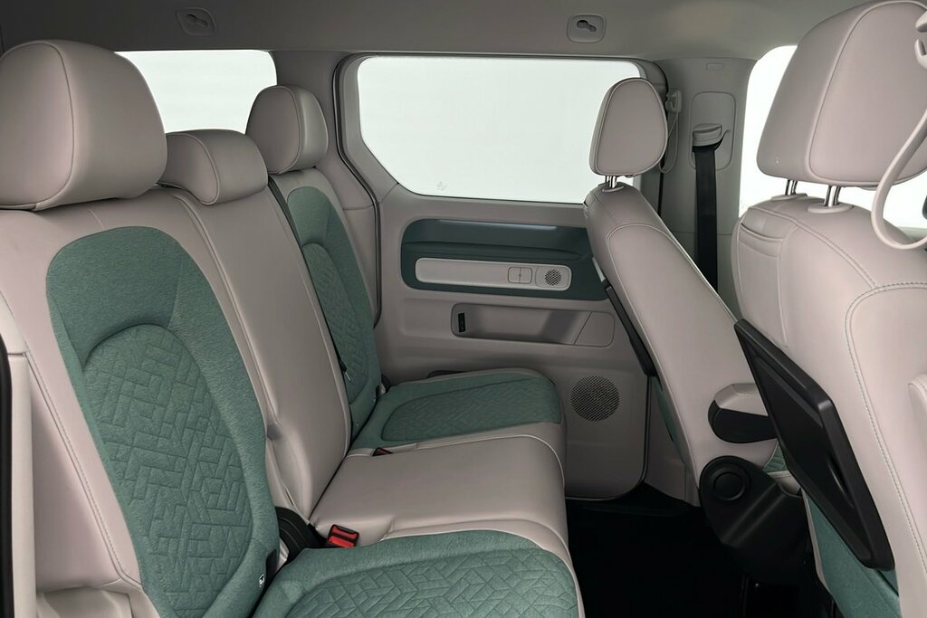 Volkswagen ID.Buzz Pro 77Kwh Commerce Plus Panel Van Aut Yellow #14