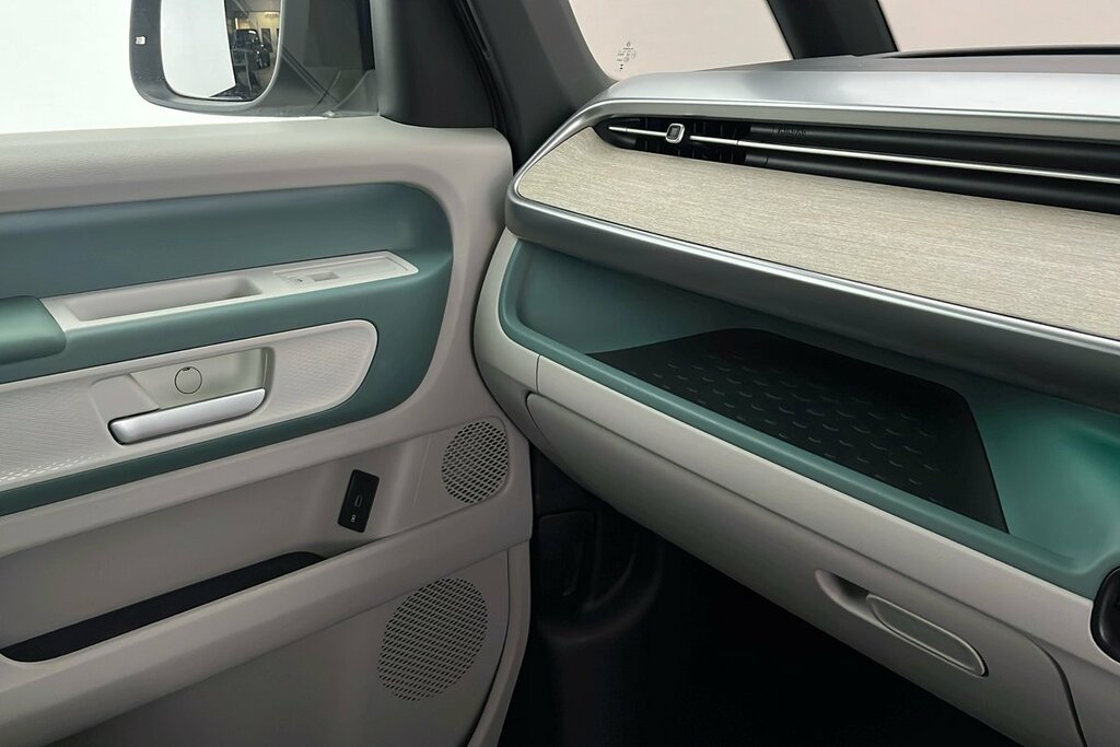 Volkswagen ID.Buzz Pro 77Kwh Commerce Plus Panel Van Aut Yellow #19