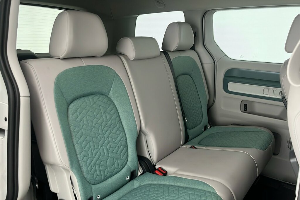 Volkswagen ID.Buzz Pro 77Kwh Commerce Plus Panel Van Aut Yellow #13