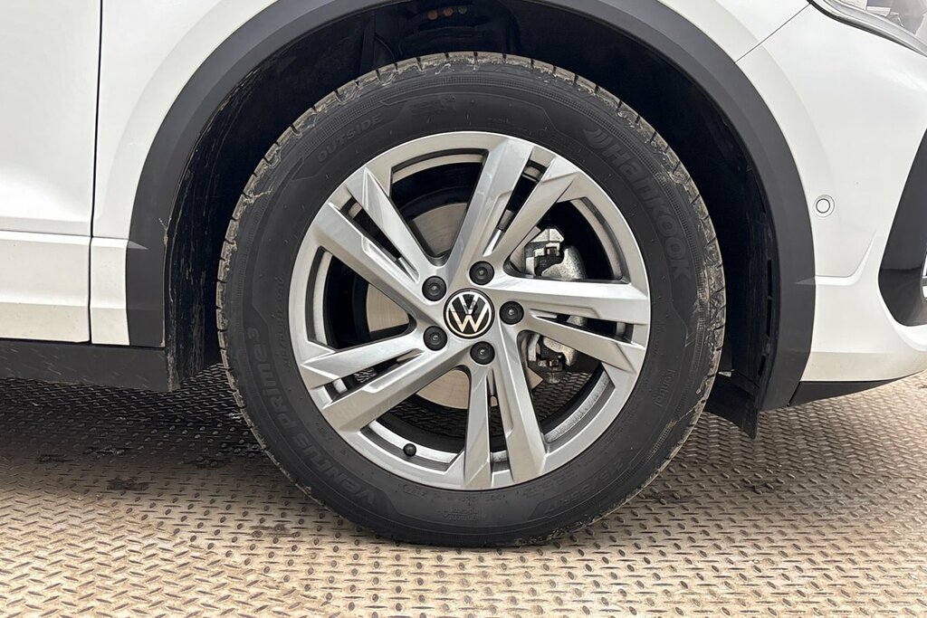 Volkswagen T-Roc R-line 1.5 Tsi 150Ps 7-Speed Dsg White #5