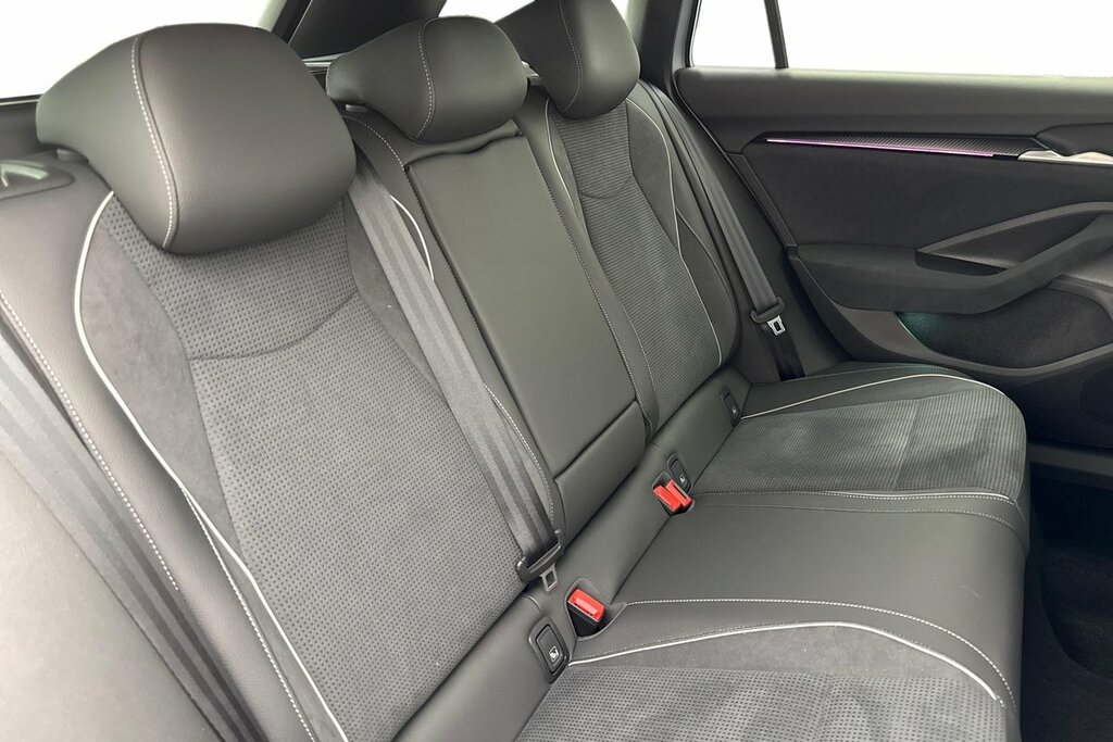 Skoda Superb 1.5 Tsi E-tec Se L Dsg White #9