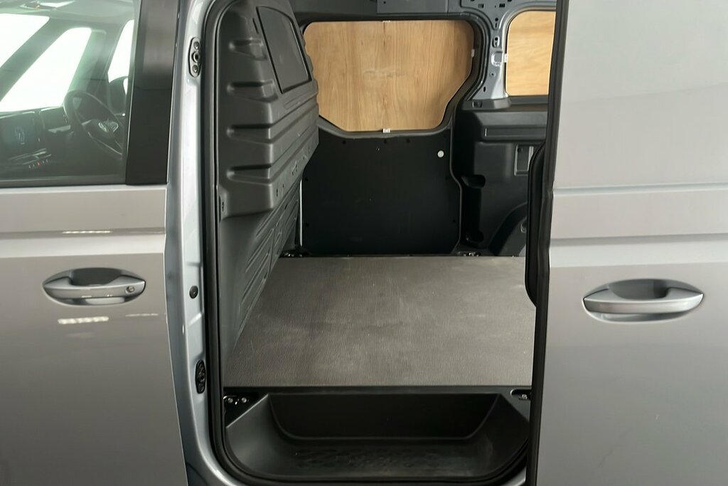 Volkswagen ID.Buzz 150Kw Commerce Plus 77Kwh Green #23
