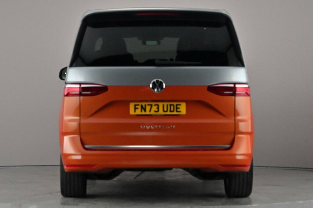 Volkswagen Multivan Style Standard 150 Ps 2.0 Tdi 7-Speed Dsg Silver #4