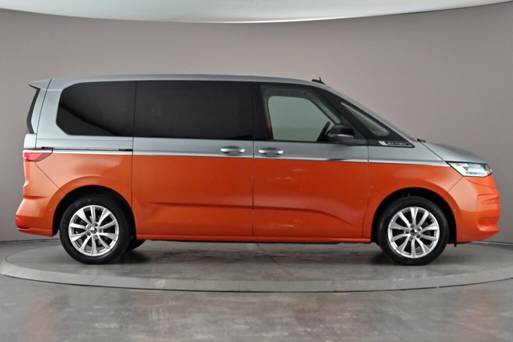 Volkswagen Multivan Style Standard 150 Ps 2.0 Tdi 7-Speed Dsg Silver #2