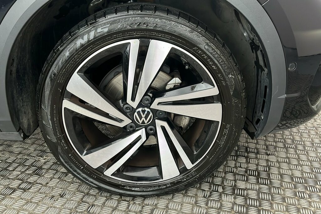Volkswagen T-Roc R-line 1.5 Tsi 150Ps 7-Speed Dsg Black #5