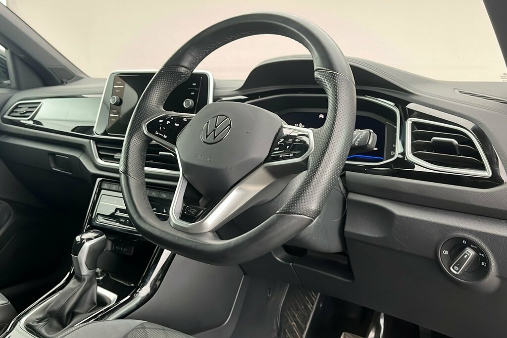 Volkswagen T-Roc R-line 1.5 Tsi 150Ps 7-Speed Dsg Black #6