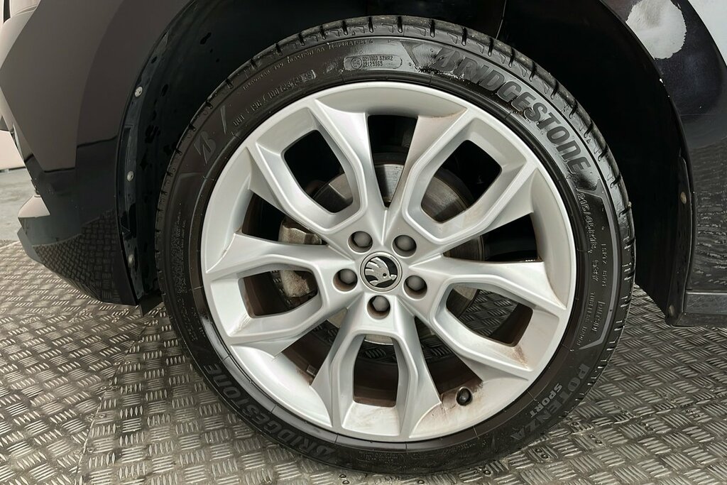 Skoda Kamiq Se L 1.0 Tsi 110 Ps Dsg Black #5
