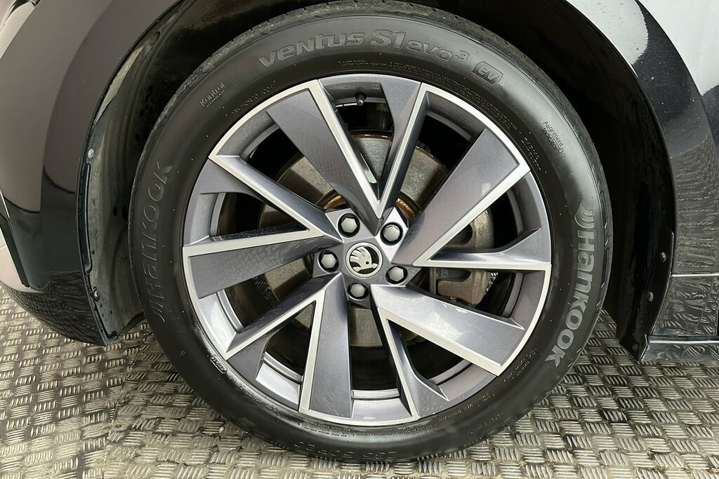 Skoda ENYAQ 80X Sportline 82 Kwh 265 Ps Single Speed 4X4 Black #5