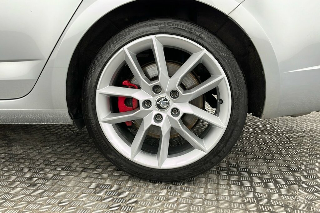 Skoda Octavia Hatch Vrs 2.0 Tsi 245 Ps Dsg Silver #5