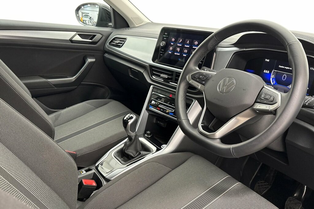 Volkswagen T-Roc Match 1.5 Tsi 150Ps 6-Speed Black #6