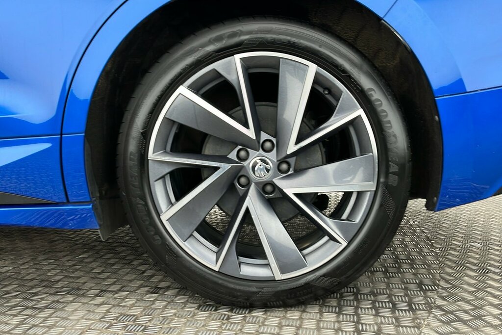 Skoda ENYAQ 80 Sportline 82 Kwh 204 Ps Single Speed Blue #5