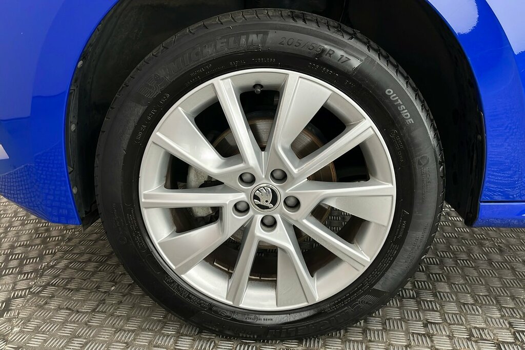 Skoda Kamiq Se 1.0 Tsi 110 Ps Dsg Blue #5
