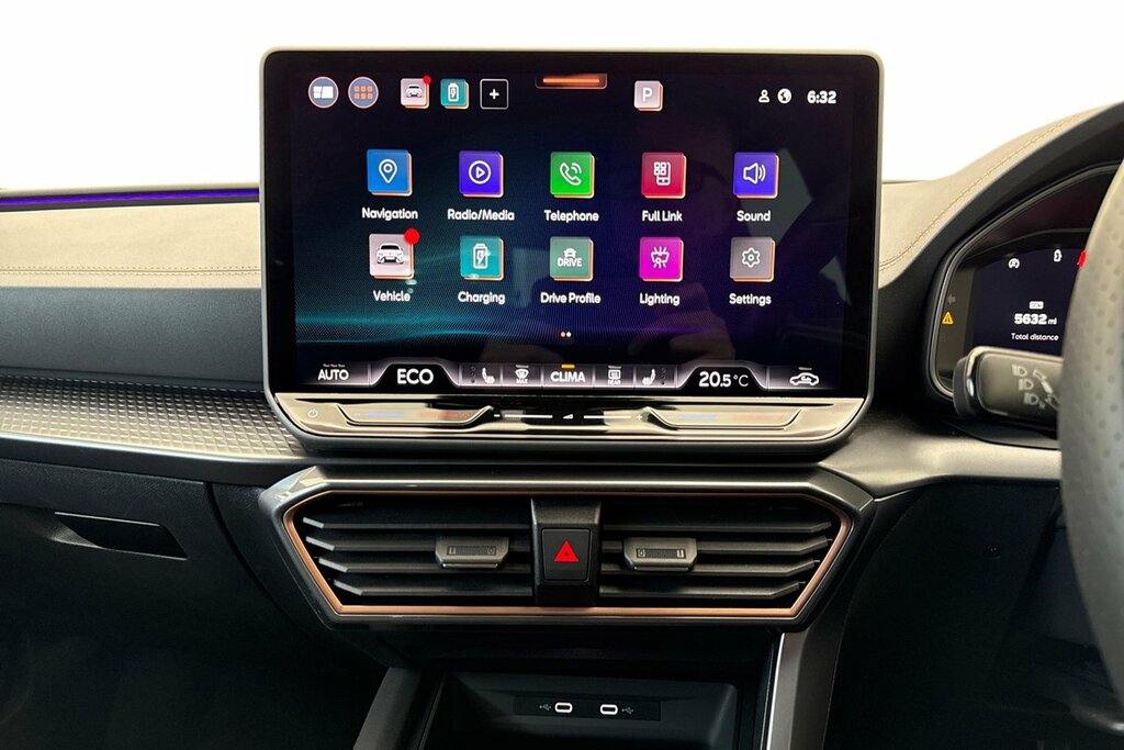 Cupra Leon 2.0 Tsi 300 Vz3 Dsg Panoramic Sunroof Black #11