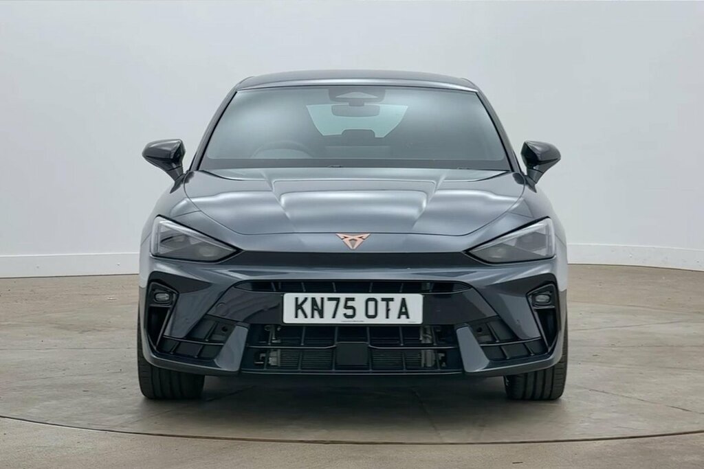 Cupra Leon 2.0 Tsi 300 Vz3 Dsg Panoramic Sunroof Black #7