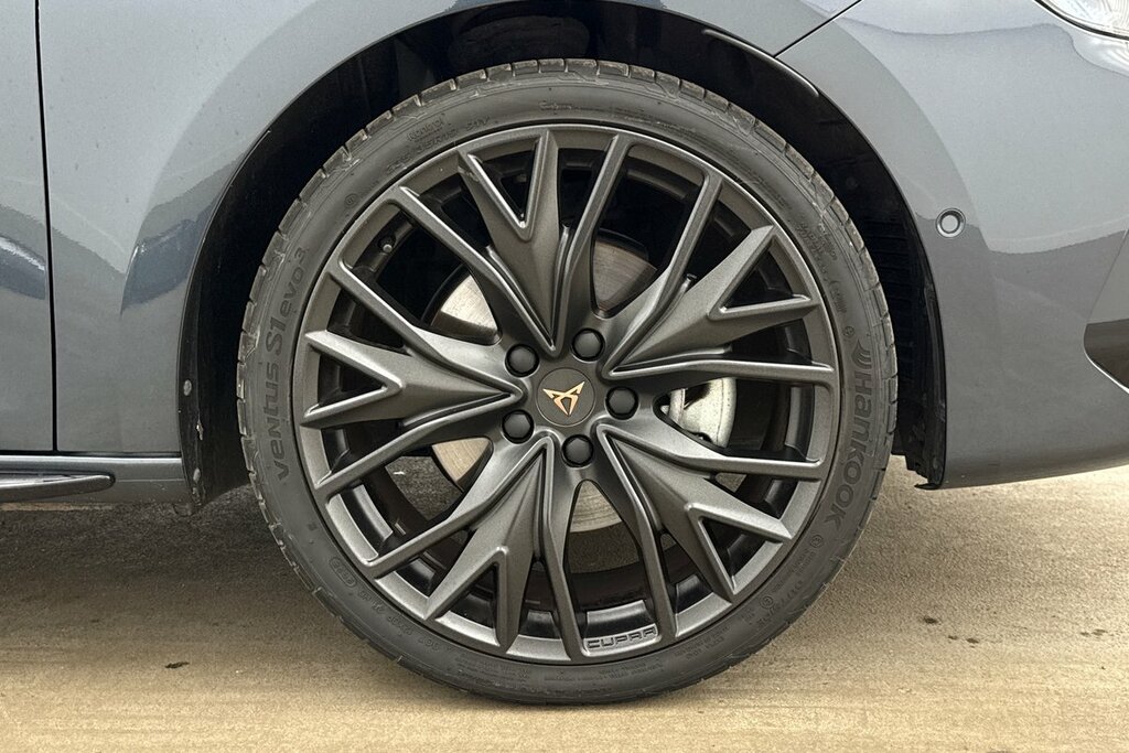 Cupra Leon Hatch Shadow Edition 1.5 E-hybrid 204 6-S Grey #5