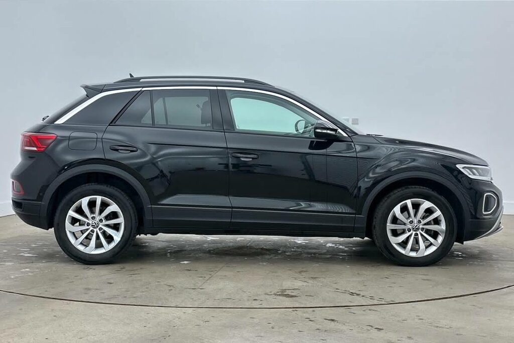 Volkswagen T-Roc Match 1.5 Tsi 150Ps 6-Speed Black #4
