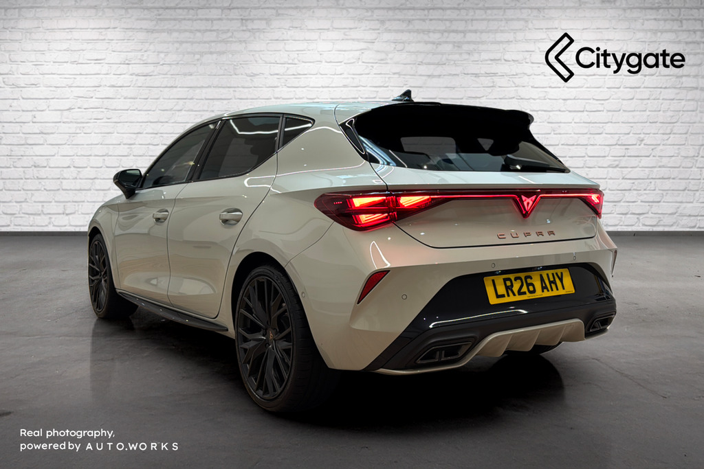 Cupra Leon Hatch Shadow Edition 1.5 Etsi 150 7-Speed Grey #3