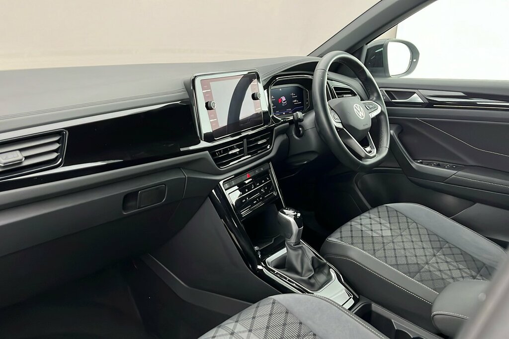 Volkswagen T-Roc R-line 1.5 Tsi 150Ps 7-Speed Dsg Silver #2