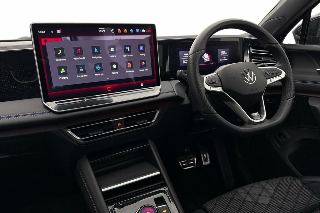 Volkswagen Tiguan R-line 1.5 Tsi Ehybrid 272 Ps 6-Speed Dsg Black #2