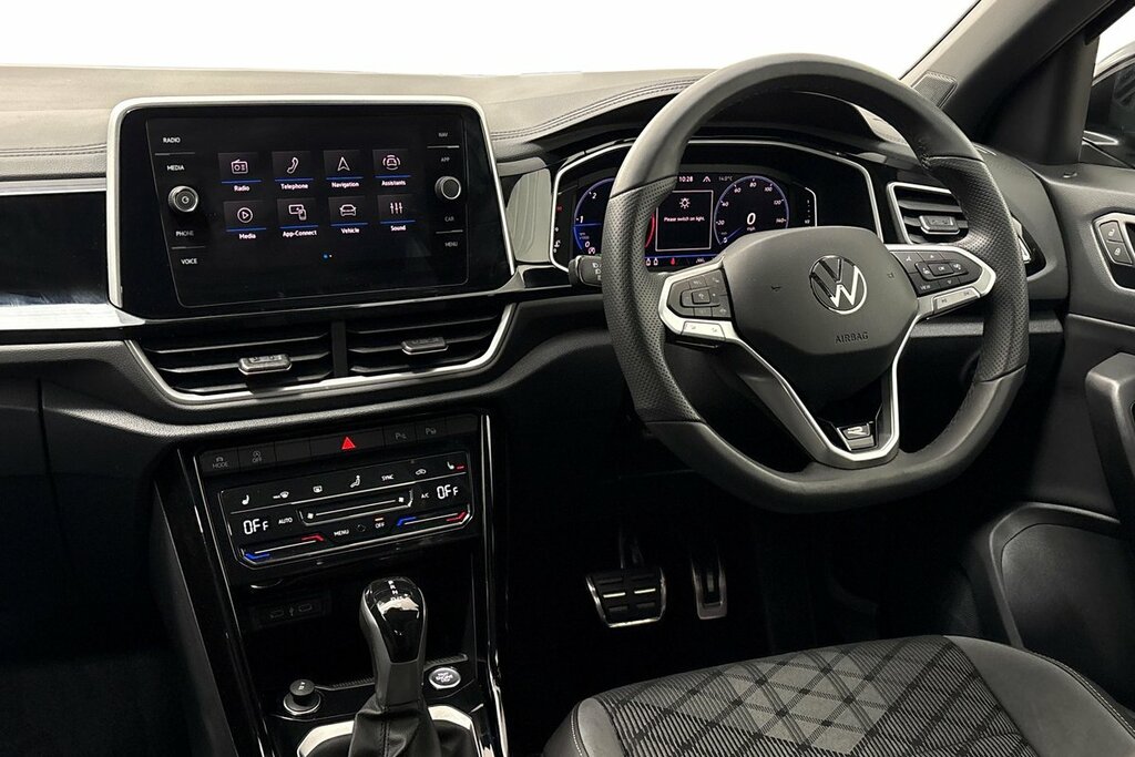 Volkswagen T-Roc R-line 2.0 Tdi 150Ps 7-Speed Dsg Black #2