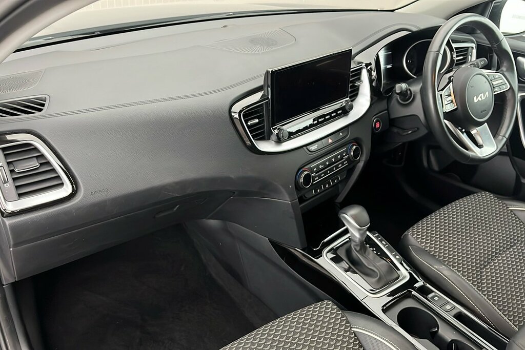 Kia Xceed 1.5 T-gdi 3 Suv Dct Euro 6 Ss 138 B Black #2