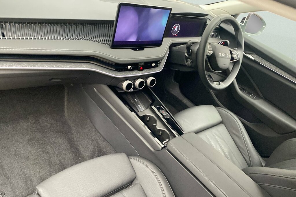Skoda Superb Se L 1.5 Tsi E-tec 150 Ps Dsg White #4
