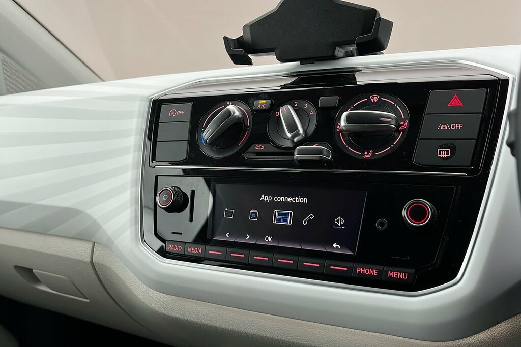 Volkswagen Up Gti White #18