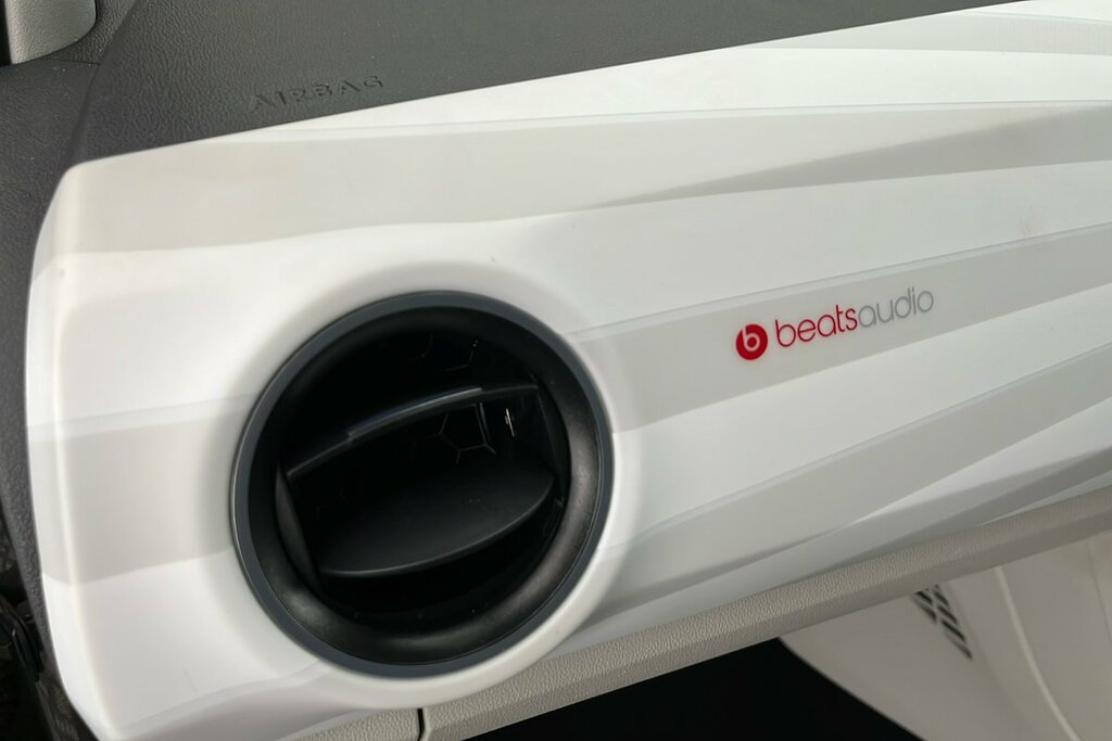 Volkswagen Up Gti White #12