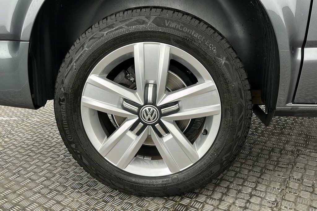 Volkswagen Transporter T32 Kombi Highline Swb 150 Ps 2.0 Tdi 7Sp Dsg Grey #5