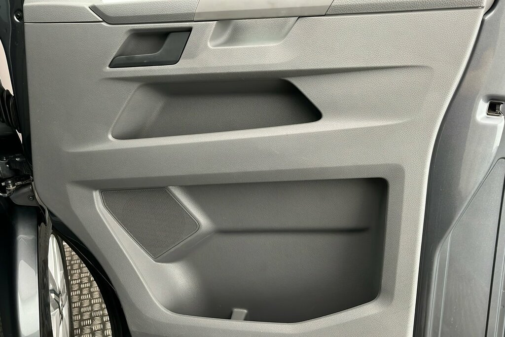Volkswagen Transporter 2L Startline White #23