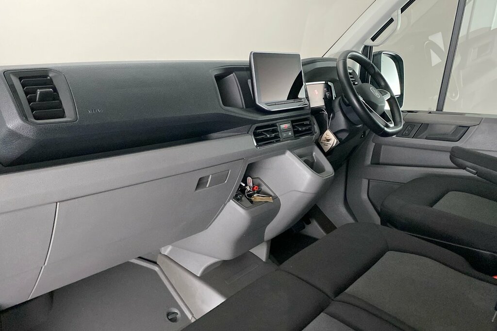 Volkswagen Crafter Cr35 Panel Van Commerce Plus Mwb 140 Ps 2.0 Tdi 8S Grey #2