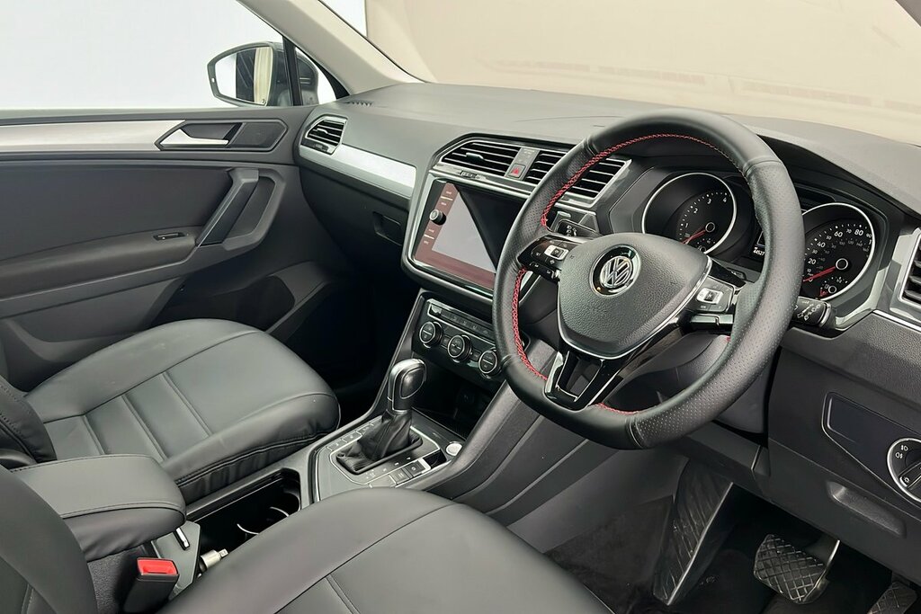 Volkswagen Tiguan Swb Match 1.5 Tsi Evo 150Ps 7-Speed Dsg Black #6