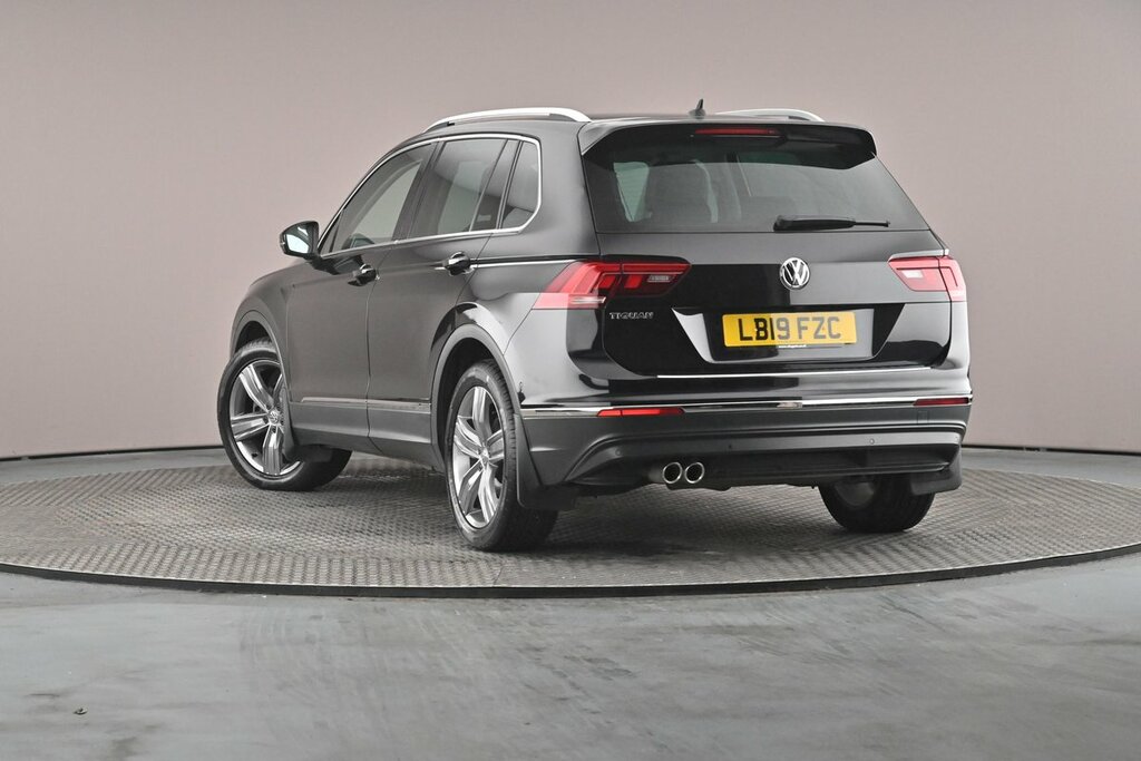 Volkswagen Tiguan Swb Match 1.5 Tsi Evo 150Ps 7-Speed Dsg Black #3