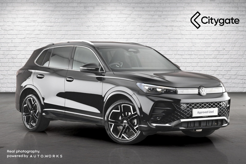 Volkswagen Tiguan R-line 1.5 Etsi 150 Ps 7-Speed Dsg Black