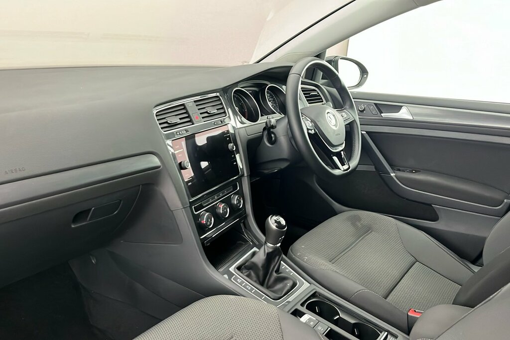 Volkswagen Golf Match 1.5 Tsi Evo 130Ps 6-Speed Black #2