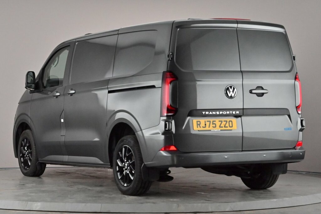 Volkswagen Transporter T32 Panel Van Commerce Pro Swb 150 Ps 2.0 Tdi 8Sp Grey #2