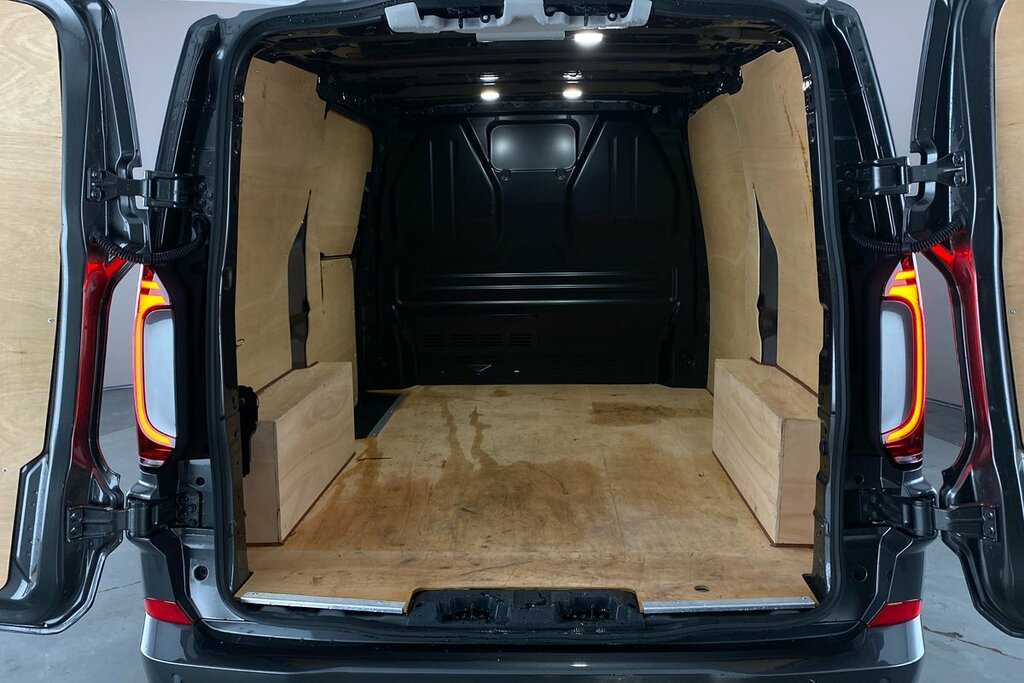 Volkswagen Transporter Commerce Plus 2.0 Tdi 110 Ps 6Sp White #18