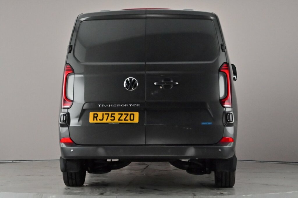 Volkswagen Transporter T32 Panel Van Commerce Pro Swb 150 Ps 2.0 Tdi 8Sp Grey #5