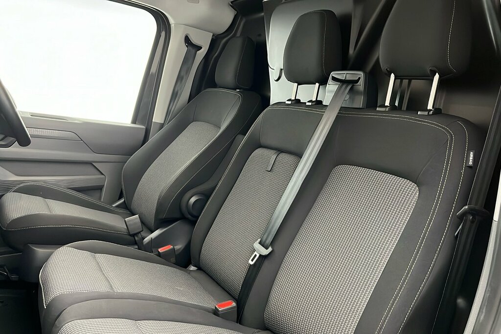 Volkswagen E-Transporter 160Kw 65Kwh Commerce Pro Van Grey #25
