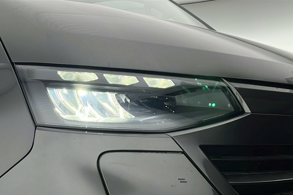 Volkswagen E-Transporter 160Kw 65Kwh Commerce Pro Van Grey #30