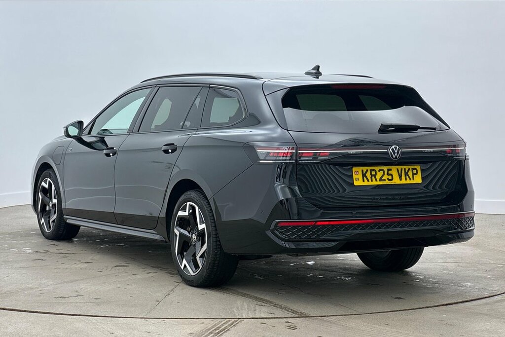 Volkswagen Passat R-line 1.5 Tsi Ehybrid 272Ps 6-Speed Dsg Black #3