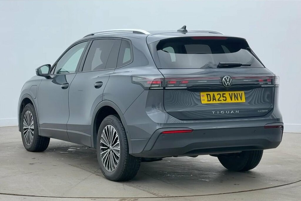 Volkswagen Tiguan Match 1.5 Tsi Ehybrid 204 Ps 6-Speed Dsg Grey #3