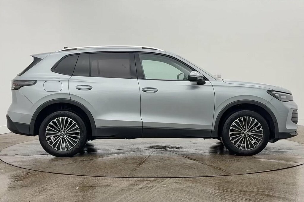 Volkswagen Tiguan Match 1.5 Tsi Ehybrid 204 Ps 6-Speed Dsg Silver #4
