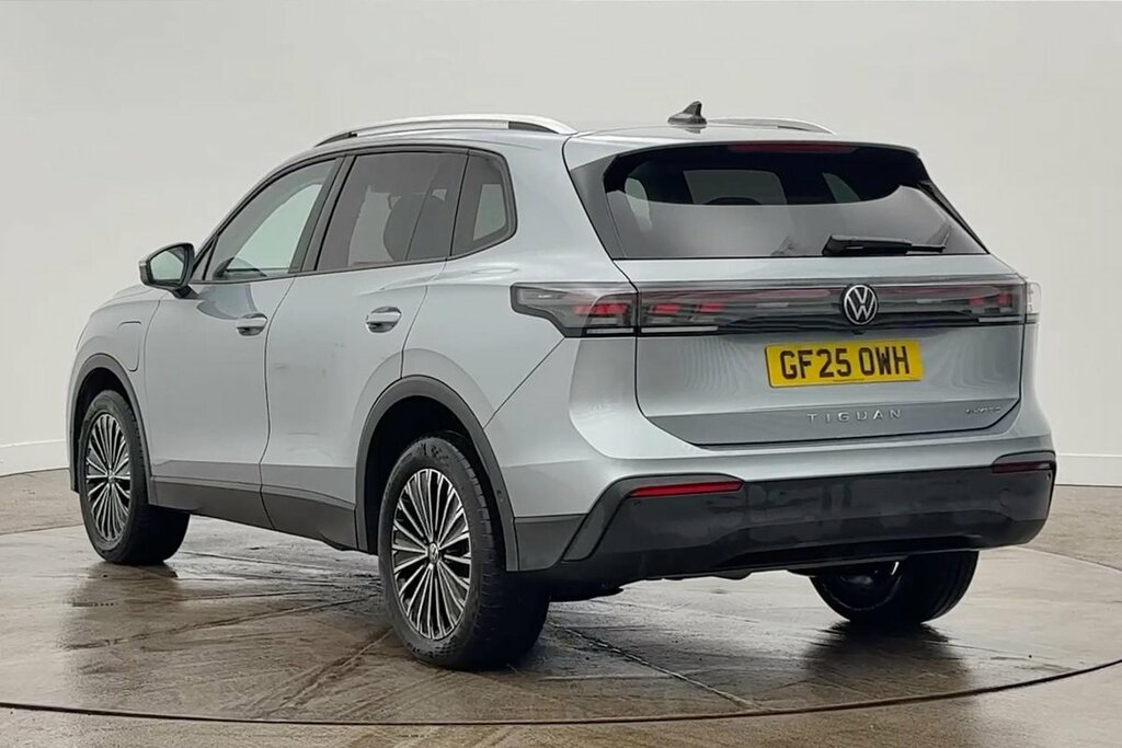 Volkswagen Tiguan Match 1.5 Tsi Ehybrid 204 Ps 6-Speed Dsg Silver #3
